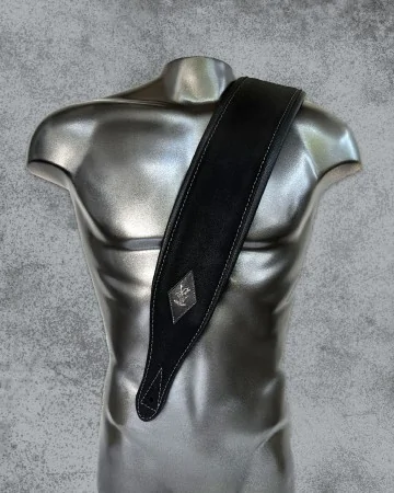 VEGAN DELUXE Black Wide