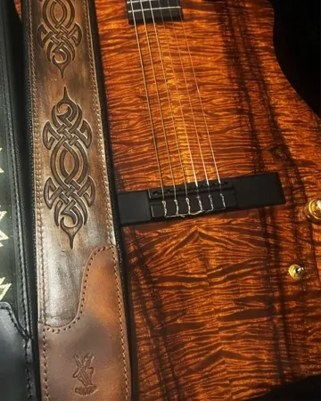 CELTIC PADDDED Brown Guitar
