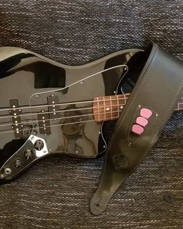 PICKHOLDER Bass Black